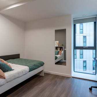 Penthouse En Suite - Image 1